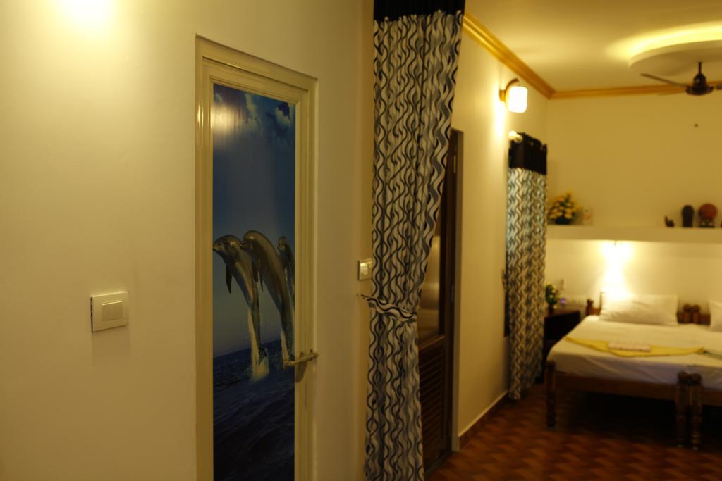 Marari Neena Beach Homestay 马拉利库兰 外观 照片
