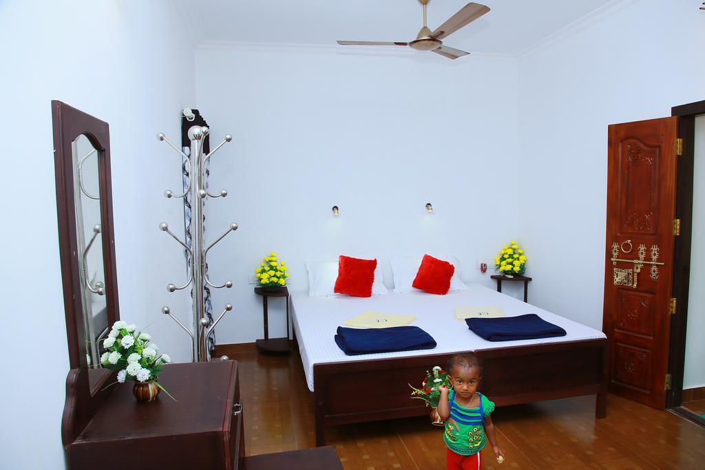 Marari Neena Beach Homestay 马拉利库兰 外观 照片